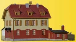 37114 Kibri N Gasthaus Zur Eisenbahn Mit -Cobi Winkel KI37114 3